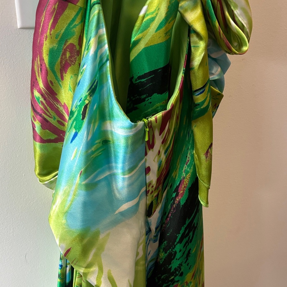 Maggie Sottero flirt size 6 Vibrant Backless formal Dress tropical green design - Picture 6 of 8